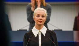 尤利娅·纳瓦尔纳亚：阿列克谢·纳瓦尔尼的遗孀称普京是“凶手”，克里姆林宫下令逮捕她，她应该被关进监狱