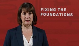 瑞秋·里夫斯带着她的公共财政报表回到了未来