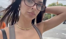 艾米丽·拉塔科夫斯基(Emily Ratajkowski)对SoHo区仇人的评论不屑一顾