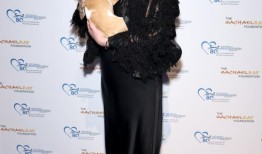 蕾切尔·雷在Instagram上说错话几周后更新了健康状况