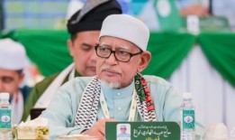 由于其“最后的武士”首领与糟糕的健康状况作斗争，来自马来西亚伊斯兰政党PAS的派系领袖被吹捧为继任者