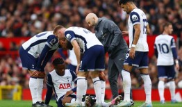 热刺：在曼联获胜后，安吉·波斯特科格鲁发布了孙兴慜和德斯特尼·乌多吉受伤的最新情况