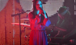 “烈焰之唇”的合作者内尔·史密斯去世，年仅17岁