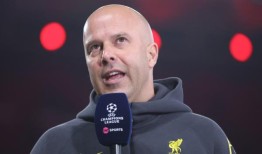 在利物浦开赛后，他的目标是阿森纳