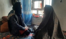 阿富汗妇女与飙升的心理健康问题作斗争