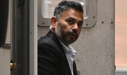 用斧头杀死妻子的墨尔本男子被判谋杀罪