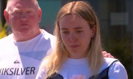 巴拉瑞特失踪妇女的女儿在搜索的第五天进行了动情的请求