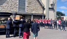 汤米戈尔曼是“独特的力量”，“希望有更好的未来”，葬礼上听到