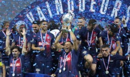 在姆巴佩的最后一场比赛中，巴黎圣日耳曼赢得了法国杯冠军并双冠王