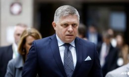 受伤的斯洛伐克总理菲科接受新的手术