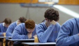 西郊的学生因摄入含有四氢大麻酚的口香糖而住院