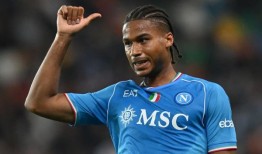 布伦特福德：延斯·卡贾斯特的转会被搁置，那不勒斯中场准备飞回家