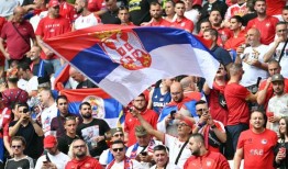 塞尔维亚足协威胁说，如果欧足联不惩罚克罗地亚人和阿尔巴尼亚人，他们将退出欧洲杯