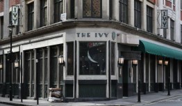 据报道，常春藤收藏餐厅公司的销售额接近10亿英镑