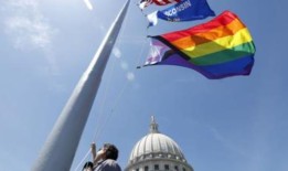 骄傲，根据共和党的提议，六月节的旗帜将被禁止出现在国会大厦