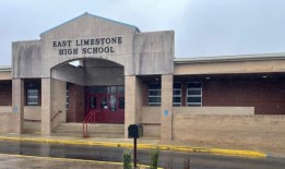 在快速发展的阿拉巴马县，家长抗议学校重新分区：“我们买了班级戒指”