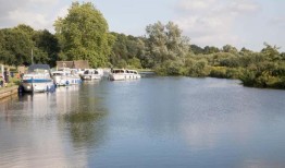 在诺福克湖区寻找失踪男子时发现尸体