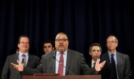 一名男子因威胁特朗普被起诉检察官法官