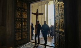 教皇圣诞致辞：“让武器的声音安静下来，克服分歧”