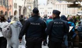 捷克警方以抗议计划威胁政府