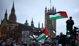数千人在华盛顿和伦敦举行加沙“行动日”游行