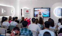 麦考瑞大学：培养学生在动态的人工智能时代茁壮成长