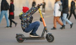 永恒的庆典：穆尔西亚壮观的摩尔人和基督徒游行