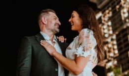 斯蒂芬妮·赖斯：奥运明星在珀斯珠宝商设计的引人注目的订婚戒指上分享了自己的感受