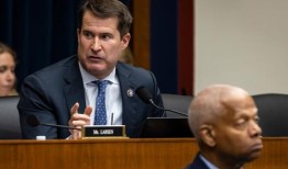 高级助手因赛斯·莫尔顿对跨性别运动员的评论受到批评而辞职