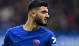 在伊普斯维奇放弃3000万英镑的转会后，切尔西前锋阿尔曼多·布罗亚的转会失败了