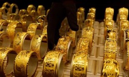 黄金价格飙升至每托拉21.86万卢比的创纪录高位