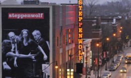 芝加哥的Steppenwolf揭示了地区剧院持续裁员的趋势