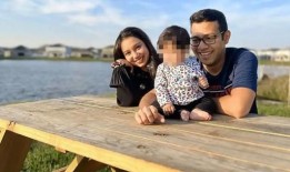 在婴儿的头发开始脱落后，家人在家庭安全摄像头下发现了可怕的事情