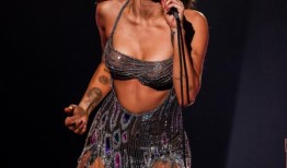 麦莉·赛勒斯因抄袭布鲁诺·马尔斯的歌曲被起诉