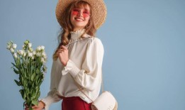 我到哪儿都带着这个包它的价格是13兹罗提，可以搭配任何东西