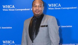 罗伊·伍德(Roy Wood Jr.)将主持本周的《每日秀》(The Daily Show)：如何观看