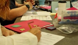 Roy S. Johnson：如果我们不能教得“更好”，我们的孩子就永远不会