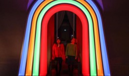 萌萌哒：伦敦新剧探索萌萌哒世界