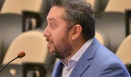 莫比尔，费尔霍普官员继续听到LGBTQ骄傲活动的利弊：“处理怪胎”