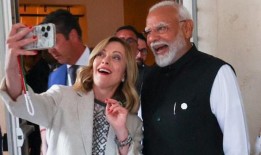 纳伦德拉·莫迪和乔治娅·梅洛尼在G7峰会上重现了“梅洛迪”自拍