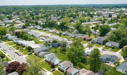 楼市迎来“土拨鼠日”，销售下滑，价格上涨