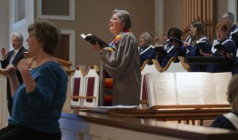 长期存在的南方浸信会教堂因女牧师争取留下来而被驱逐