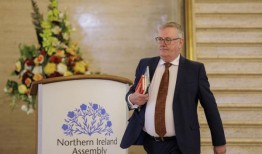 内斯比特在疾病发生后为“脆弱的”医护人员提供支持