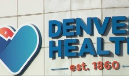 由于特朗普的命令，丹佛医疗中心暂停了未成年人的性别确认手术