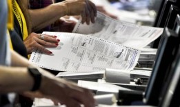 选举官员面临着持续的威胁，2024年竞选周期之前的高流动率