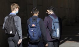 社交媒体峰会希望提出保护年轻人上网的计划