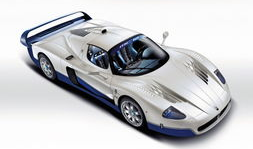 玛莎拉蒂mc12：源自意大利的狂野之魂，驾驶者们的速度与激情