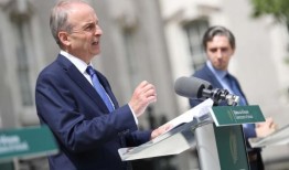 候选人：你如何区分统一党和共和党Fáil ？