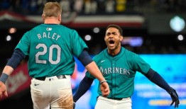 第十局胡里奥·罗德里格斯安打出局，水手队以4-3击败红袜队