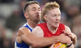 奥利弗在恶魔队的AFL决赛中为标签而战